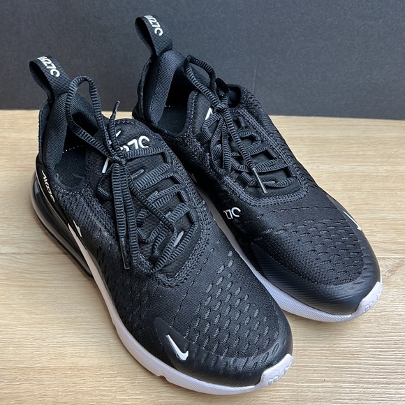 NIKE Air Max 270 Sneaker (Women) WHITE / BLACK SIZE 7 US - Picture 3 of 11